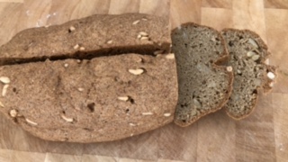 Eiweißbrot (low carb und glutenfrei)LCHF ketogen glutenfrei