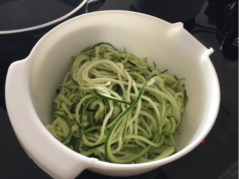 Zucchini-Spaghetti LCHF ketogen glutenfrei